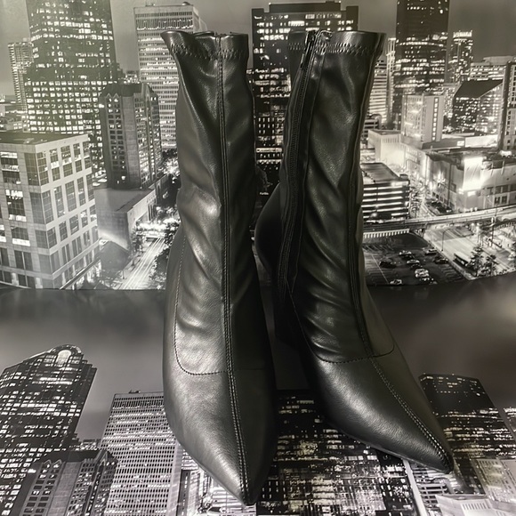 Noir The Sole Heir Wedge Ankle Boots - Picture 1 of 8